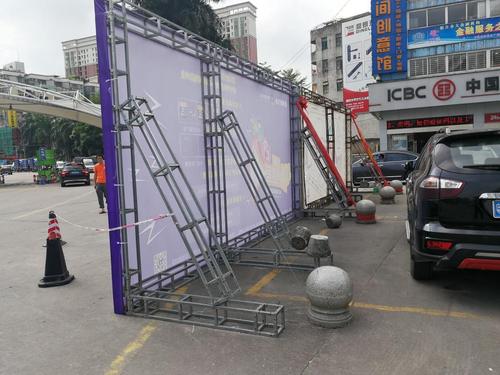 大连喷绘布桁架搭建、广告设计与安装一体化解决方案